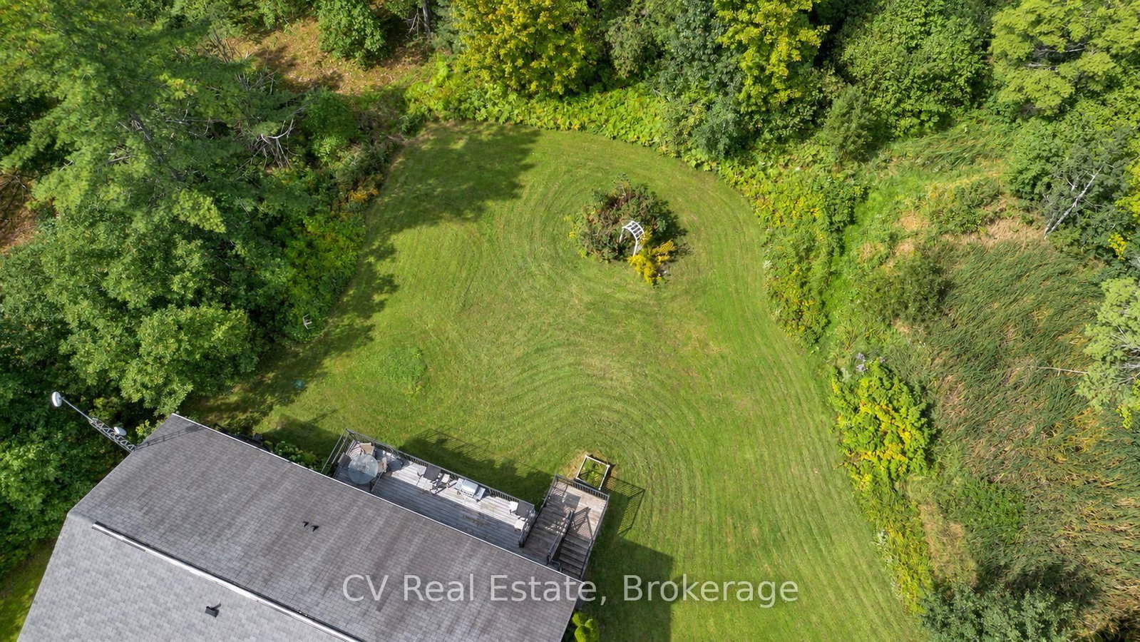 1045 Narrows Road • Gravenhurst, ON photo 37