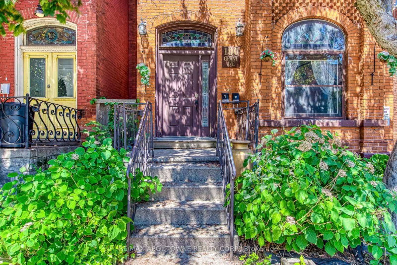 #2 - 100 Grant Avenue