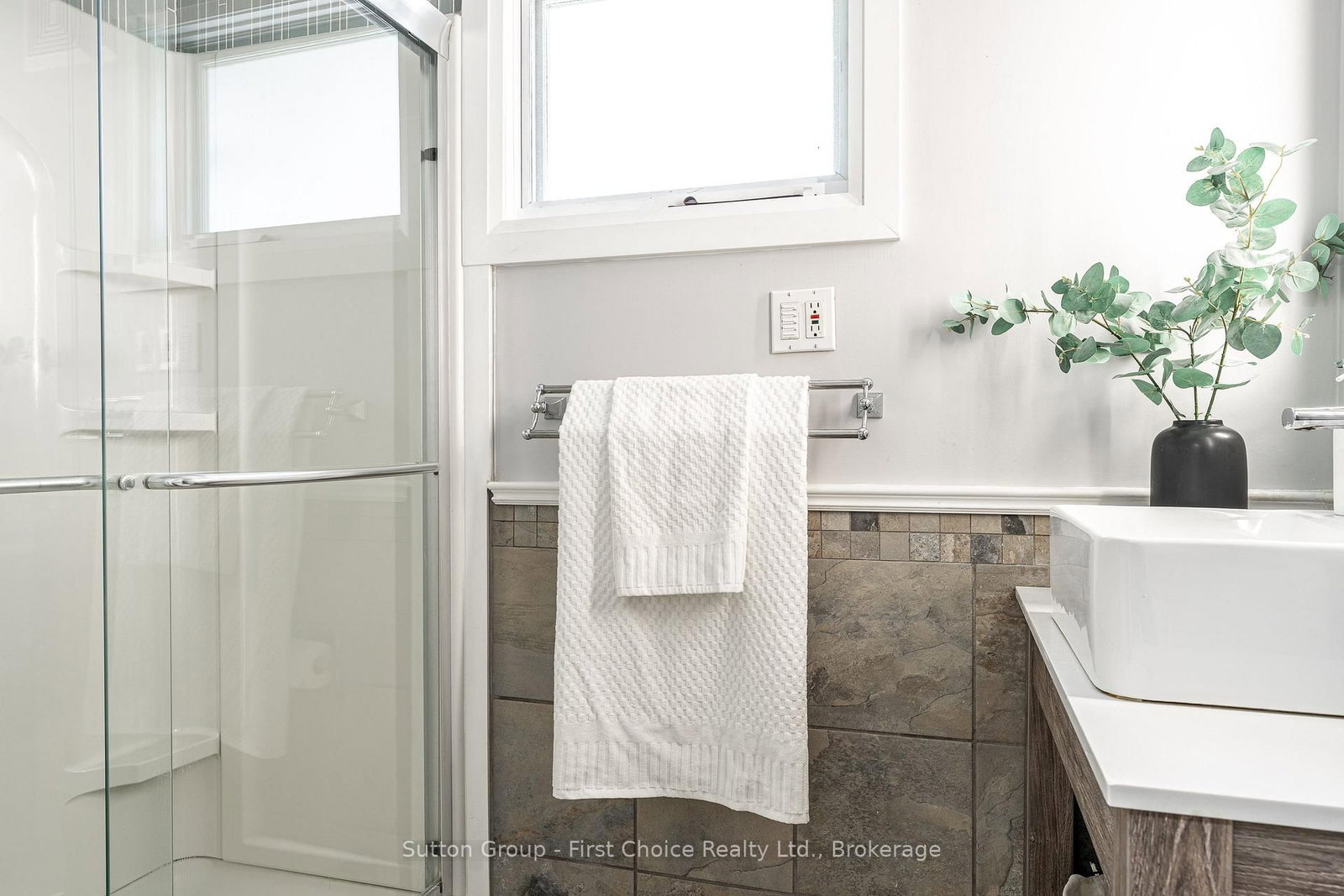 93 Kemp Crescent • Stratford, ON photo 20