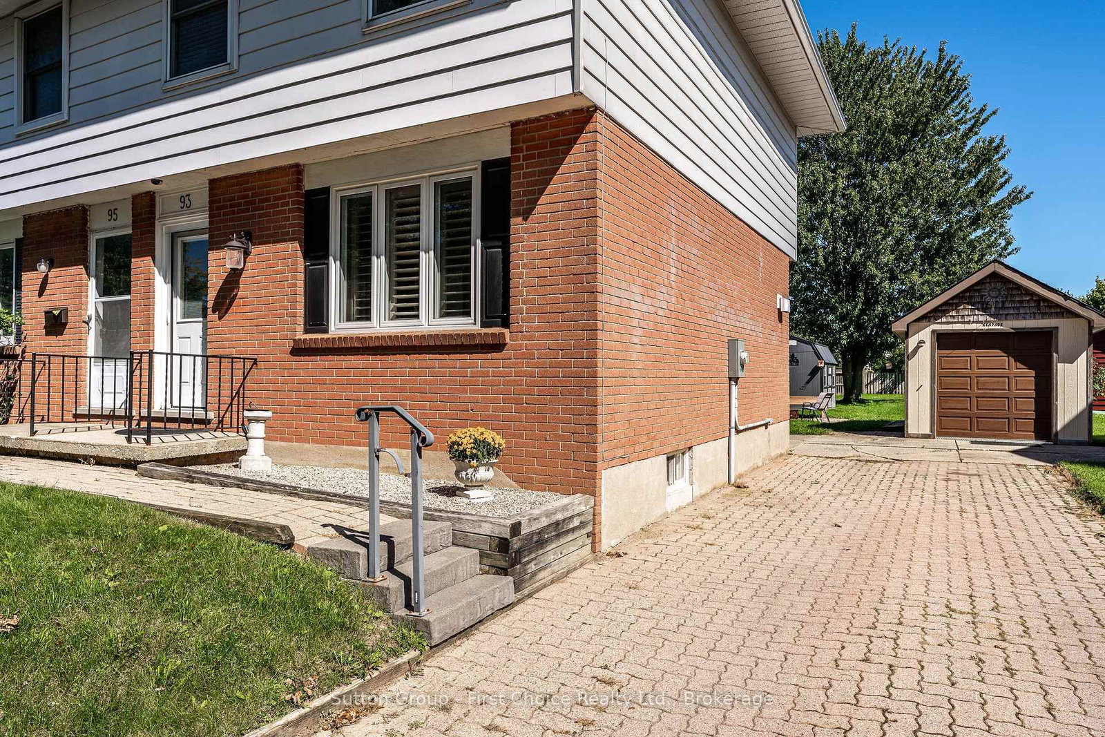 93 Kemp Crescent • Stratford, ON photo 29