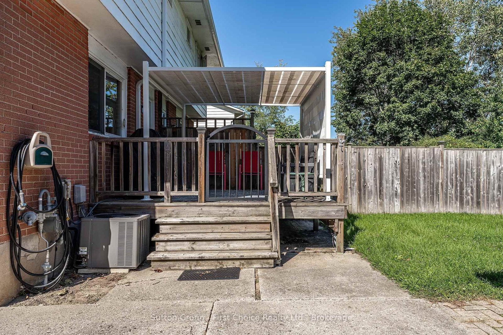 93 Kemp Crescent • Stratford, ON photo 31