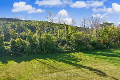 124 Dorothy Drive • Blue Mountains, ON photo 3