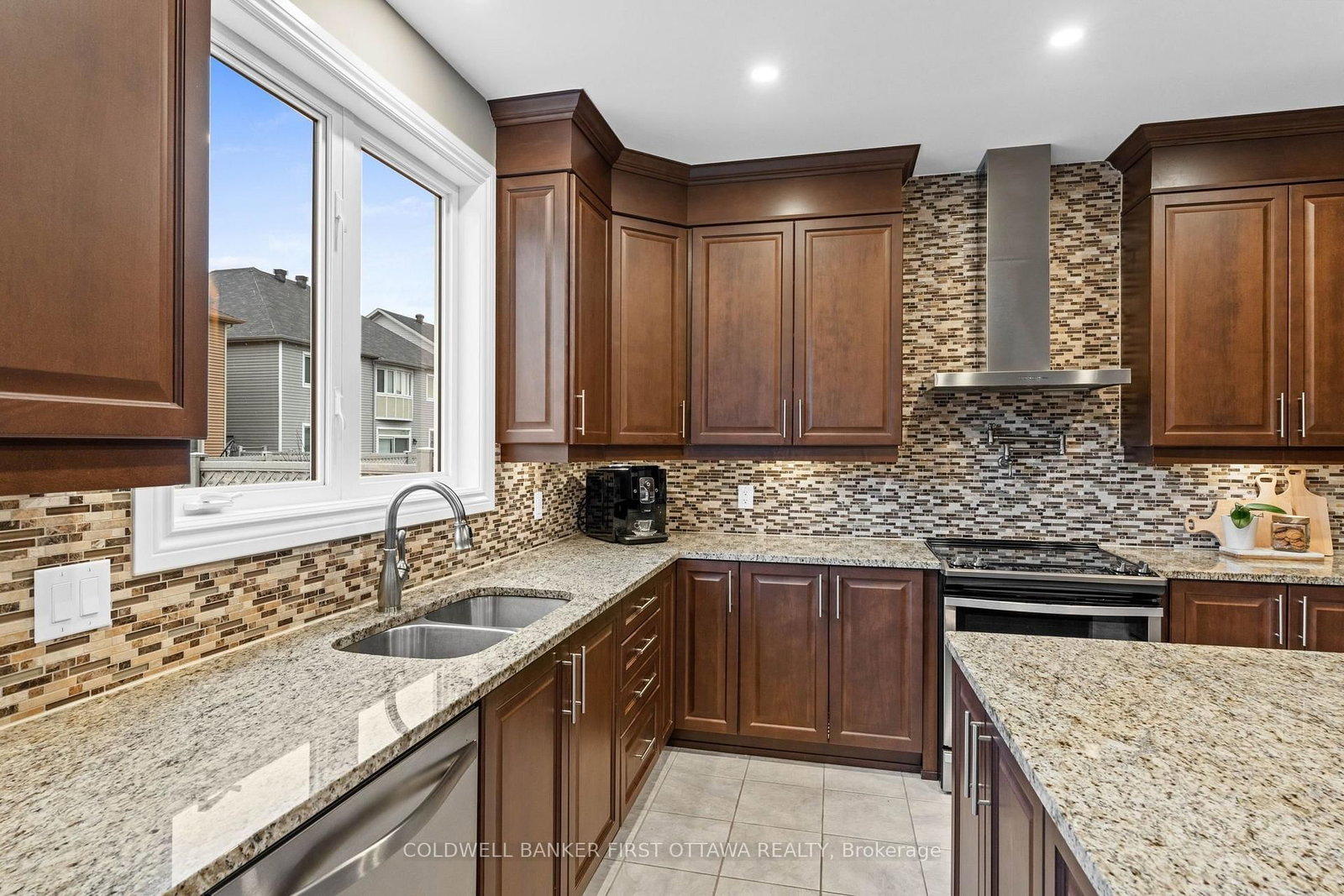 60 Ginseng Terrace • Stittsville, ON photo 14