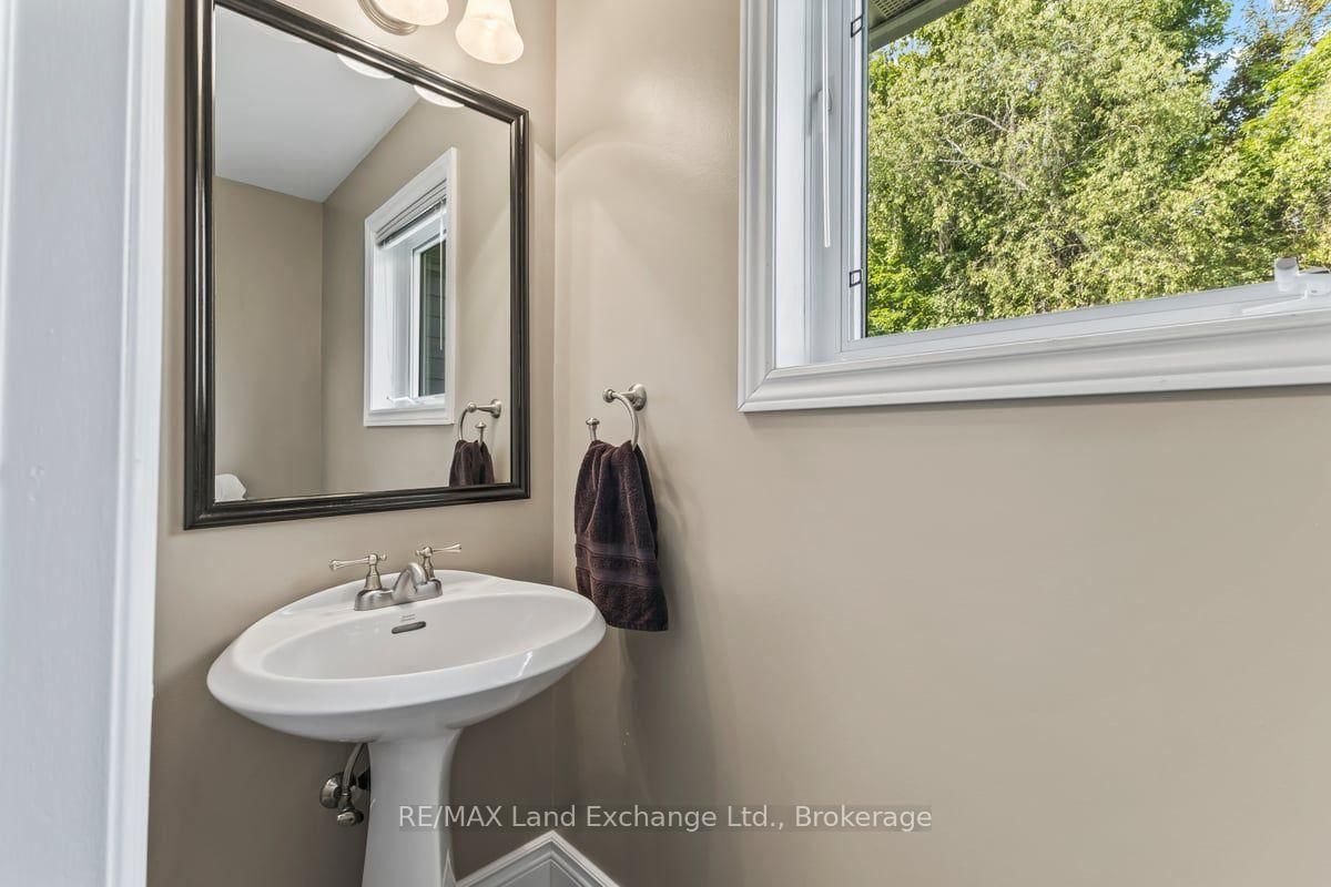 932 Parkwood Drive • Saugeen Shores, ON photo 13