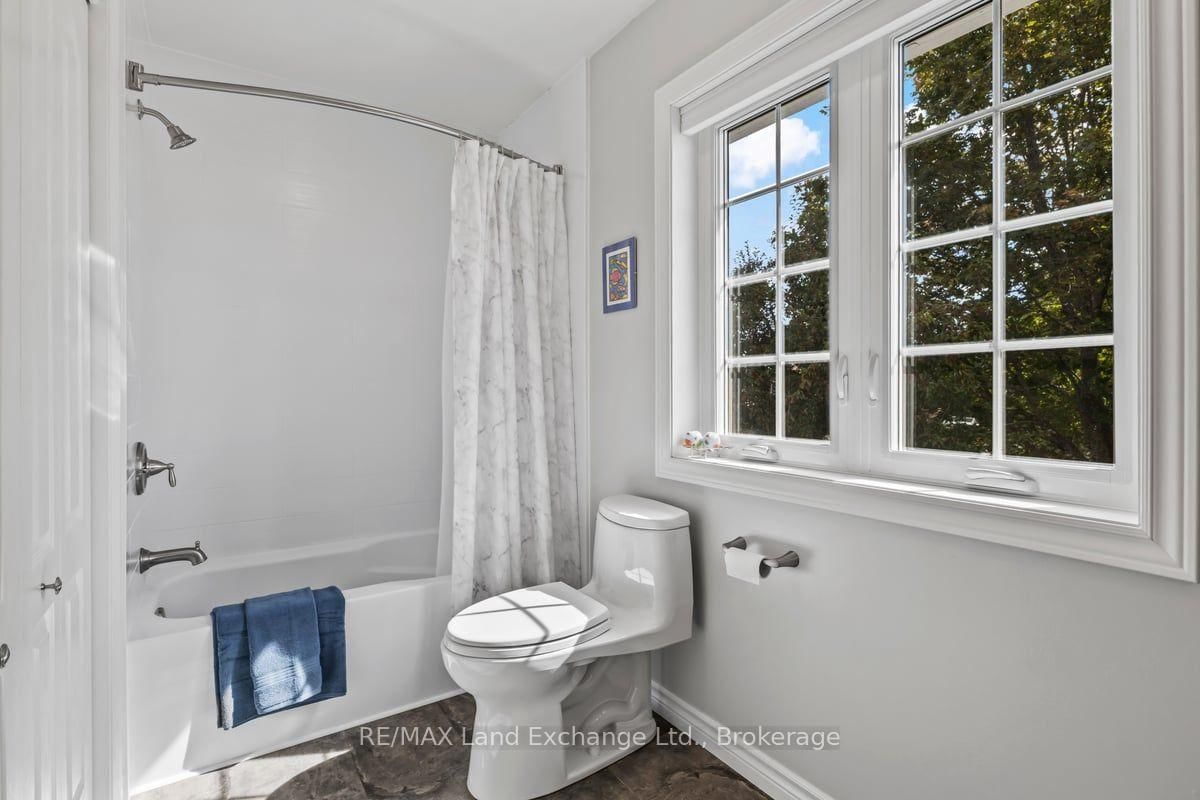 932 Parkwood Drive • Saugeen Shores, ON photo 21