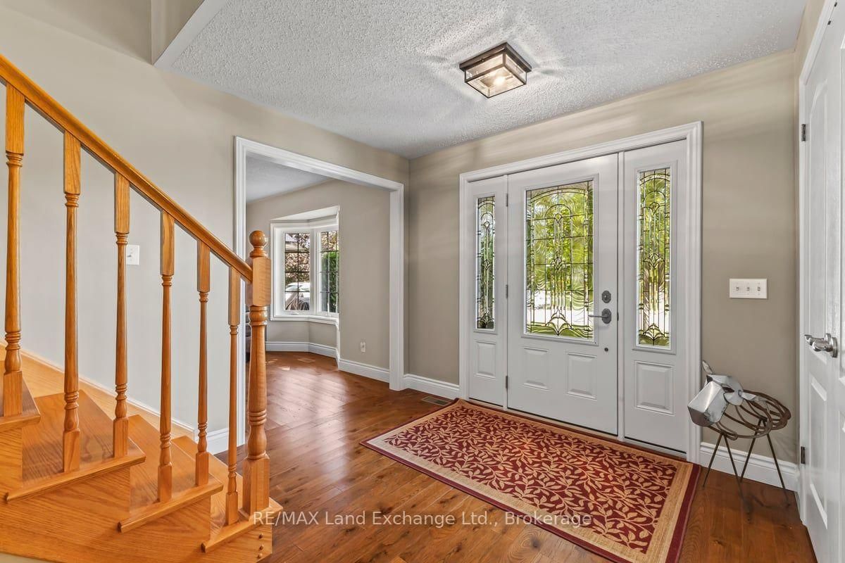 932 Parkwood Drive • Saugeen Shores, ON photo 3