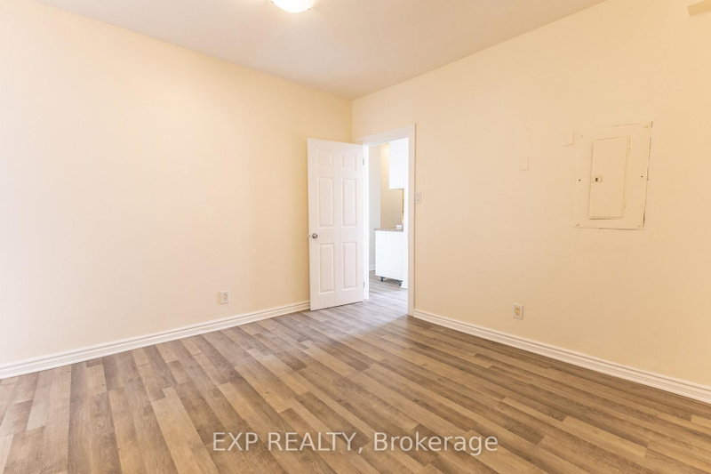 288 Montreal Rd photo 5