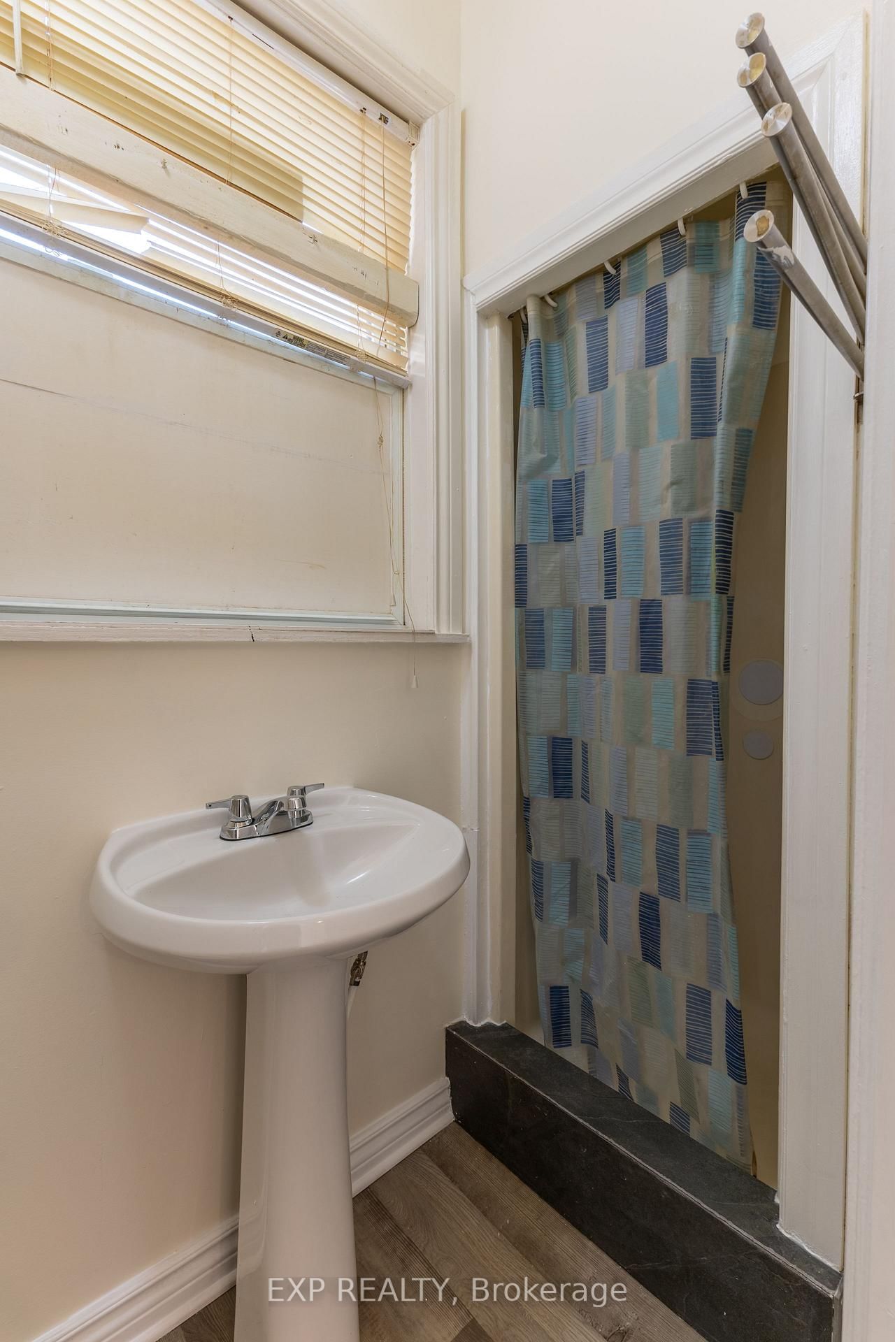 4-288 Montreal Rd, Ottawa, view 8