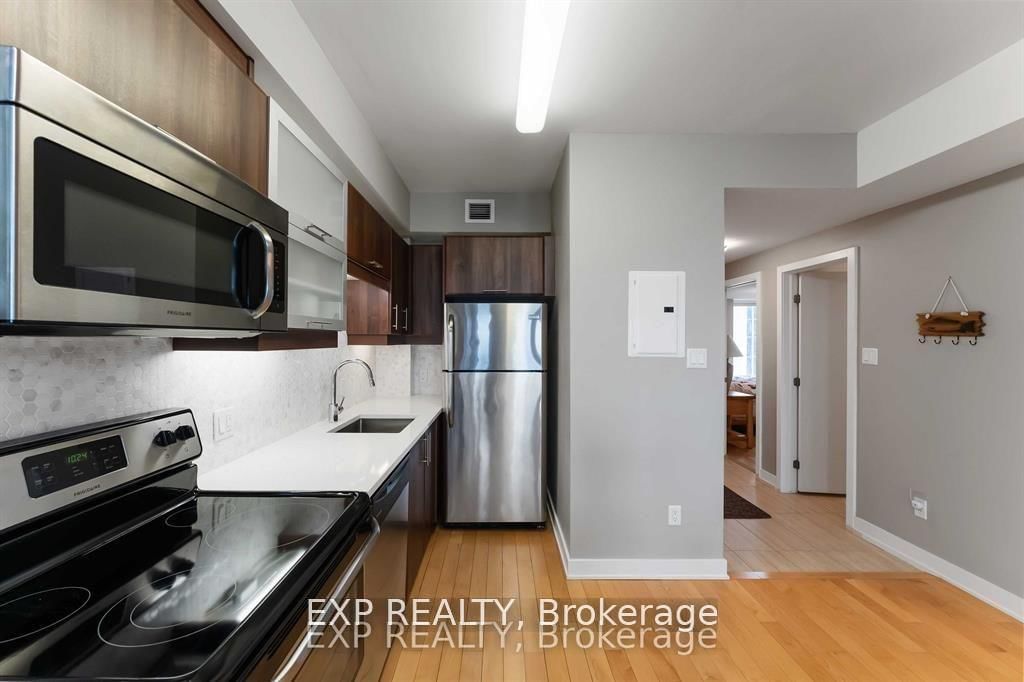 1607-40 Nepean St, Ottawa, view 12