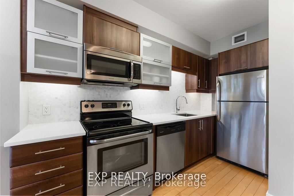 1607-40 Nepean St, Ottawa, view 13