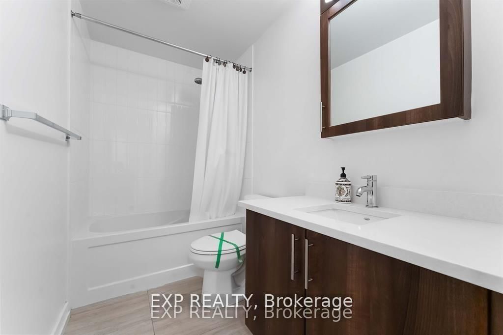 1607-40 Nepean St, Ottawa, view 18