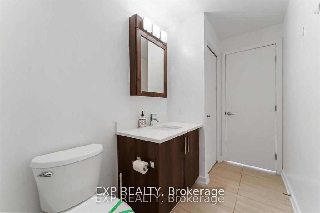 1607-40 Nepean St, Ottawa, view 19