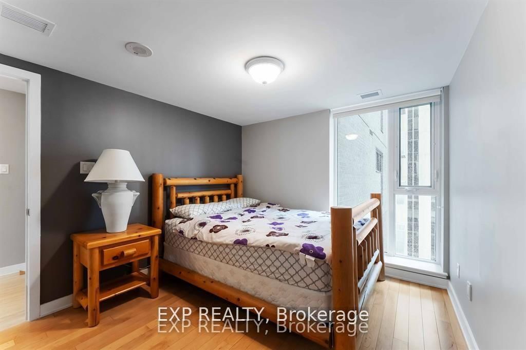 1607-40 Nepean St, Ottawa, view 26