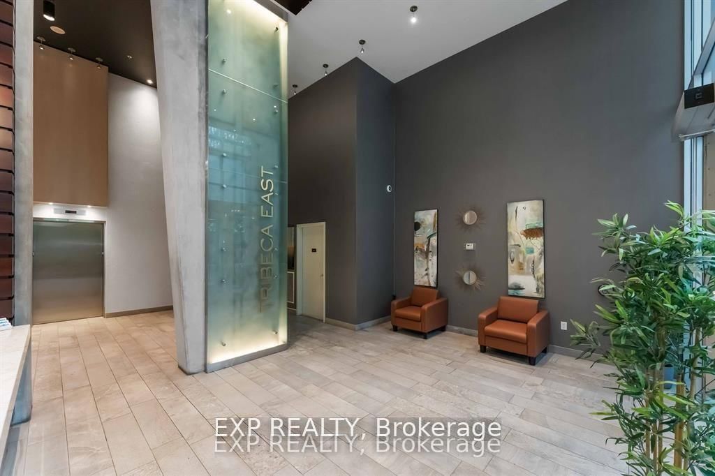 1607-40 Nepean St, Ottawa, view 4