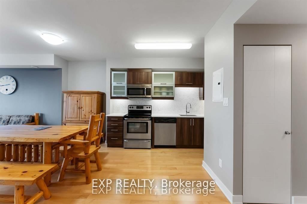 1607-40 Nepean St, Ottawa, view 9