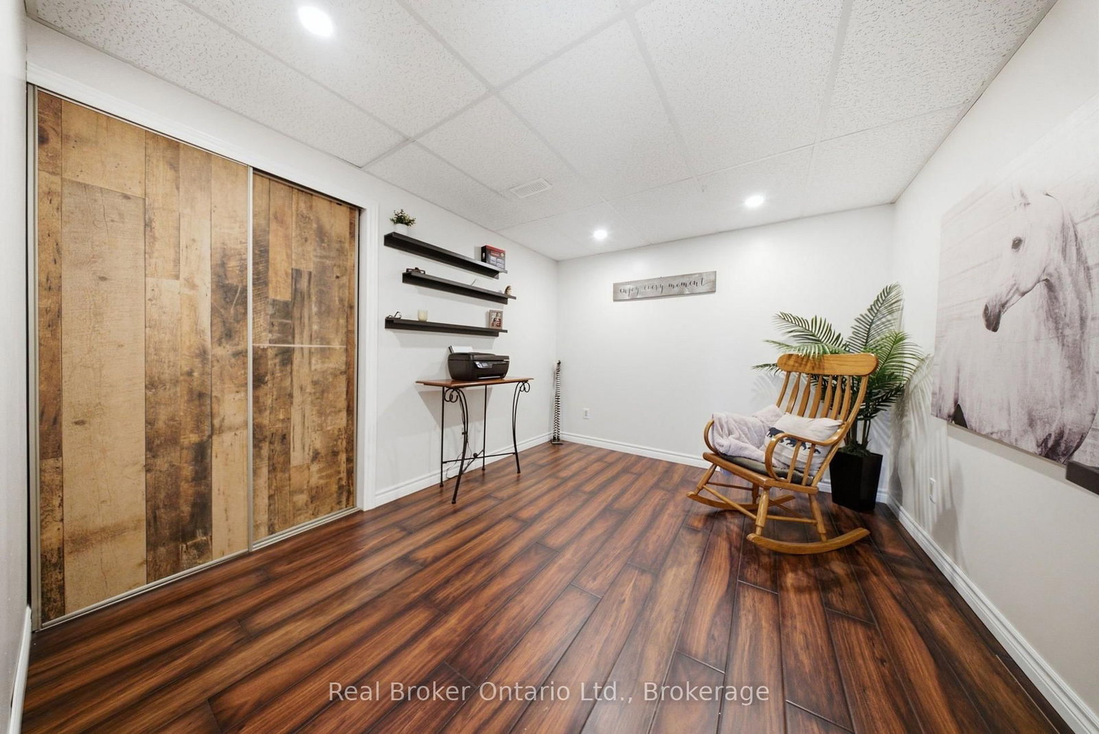 11 Dundas Street W • Brant, ON photo 28