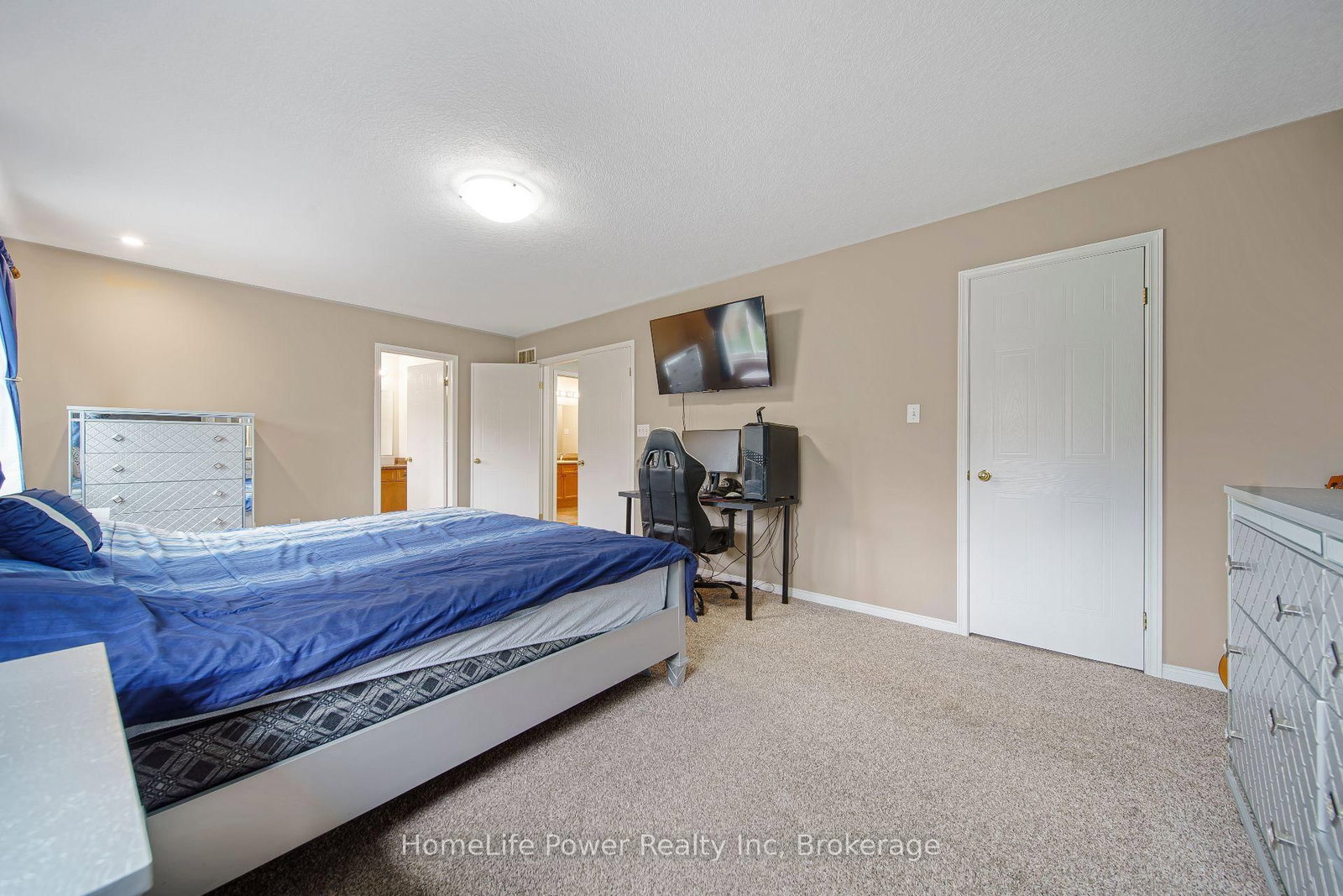 765 BRANDENBURG Boulevard • Waterloo, ON photo 31