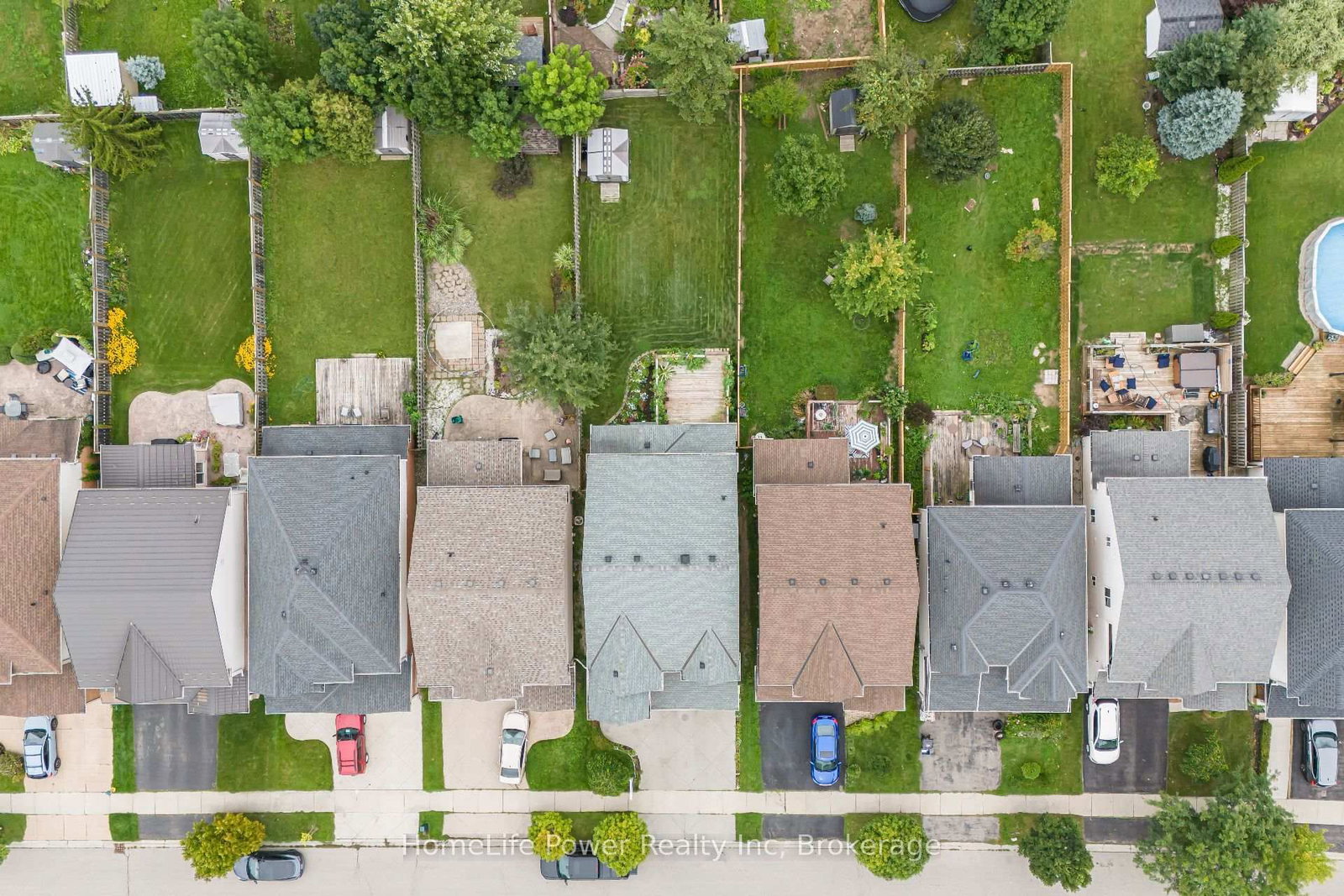 765 BRANDENBURG Boulevard • Waterloo, ON photo 5