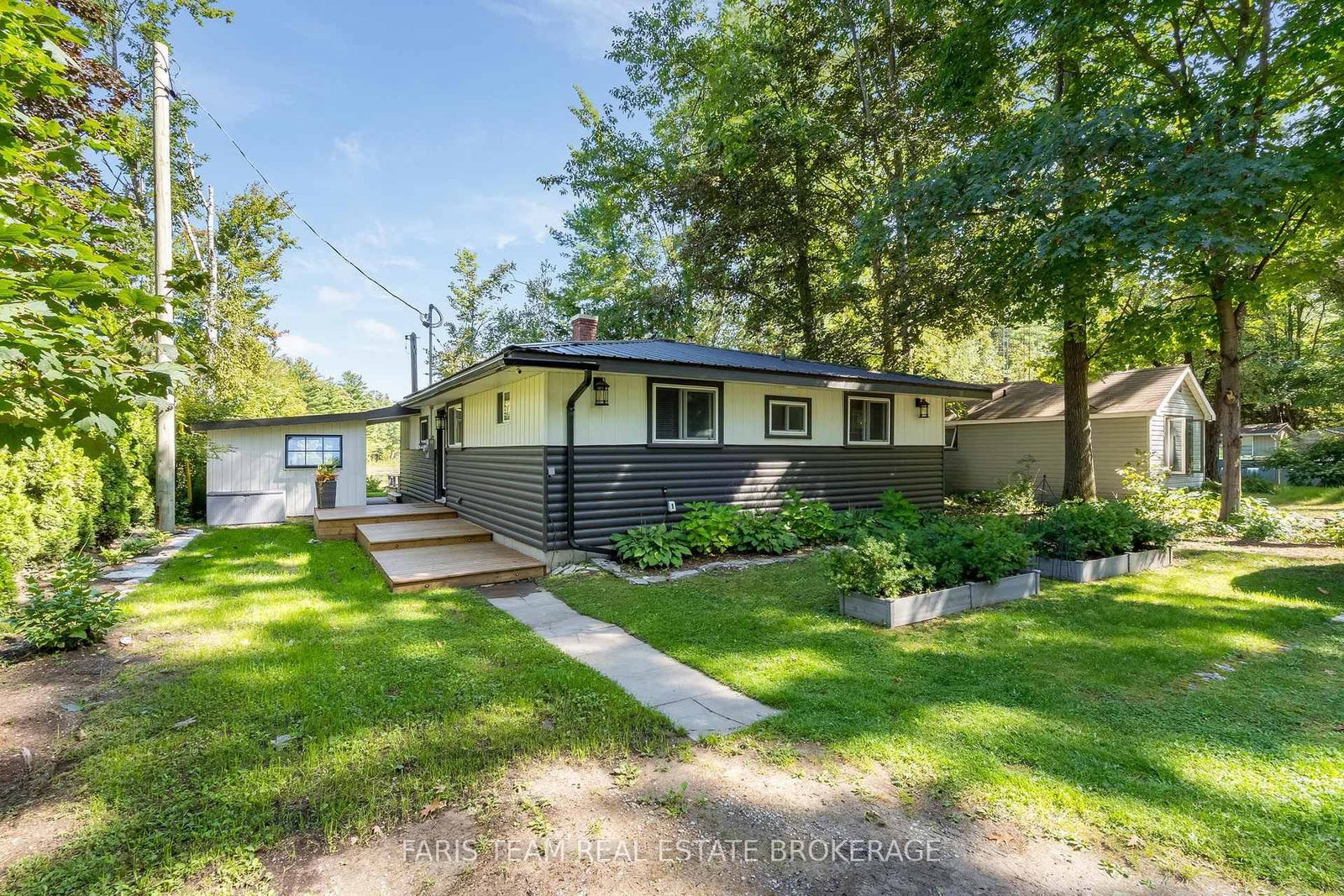 121 Stanley Road • Kawartha Lakes, ON photo 3