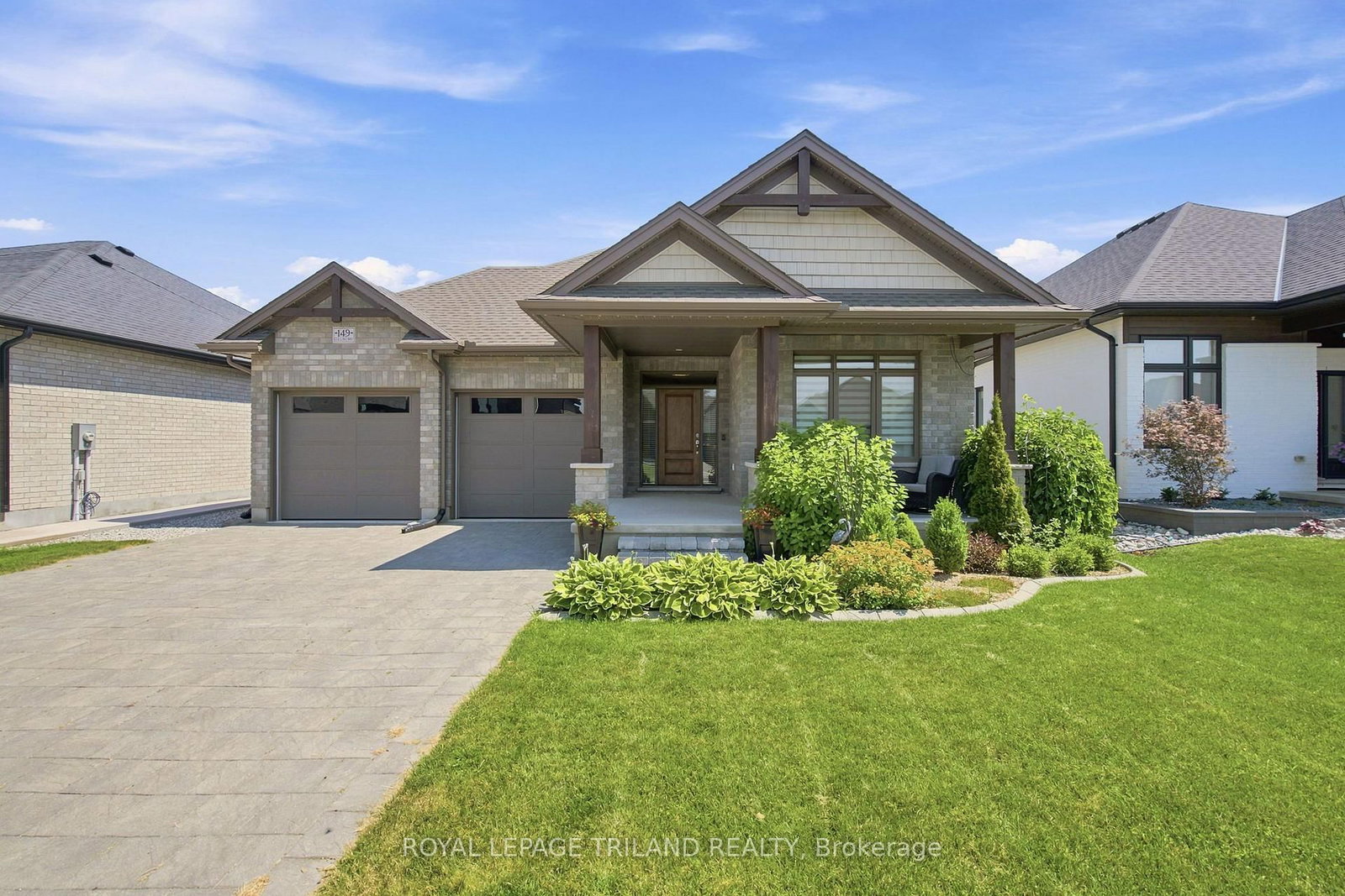 149 Collins Way • Strathroy-Caradoc, ON photo 2