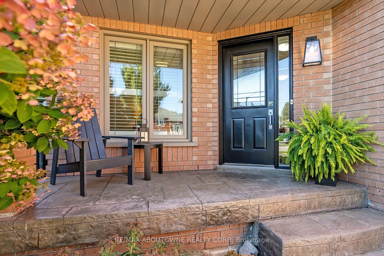 83 Niska Drive • Hamilton, ON photo 3