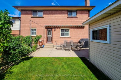 276 Greencedar Drive • Hamilton, ON photo 4