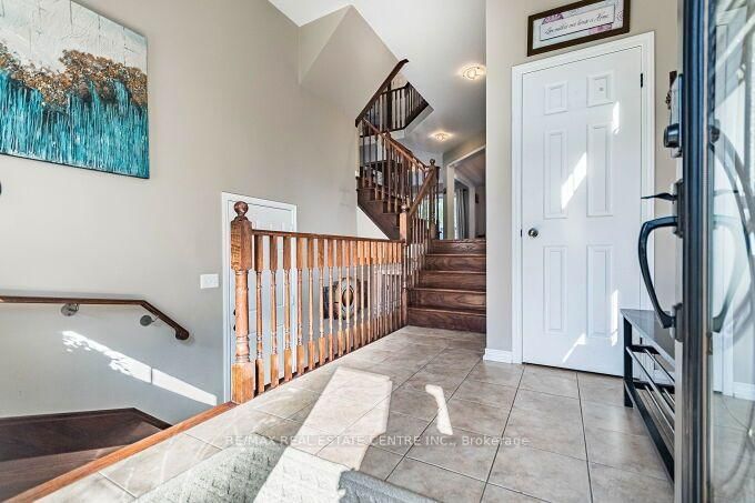 84 Lambert Crescent • Brantford, ON photo 6