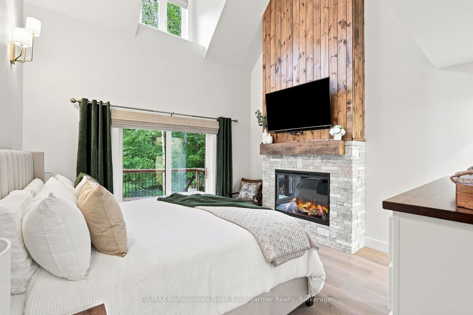 1018 Chicory Drive • Dysart et al, ON photo 19
