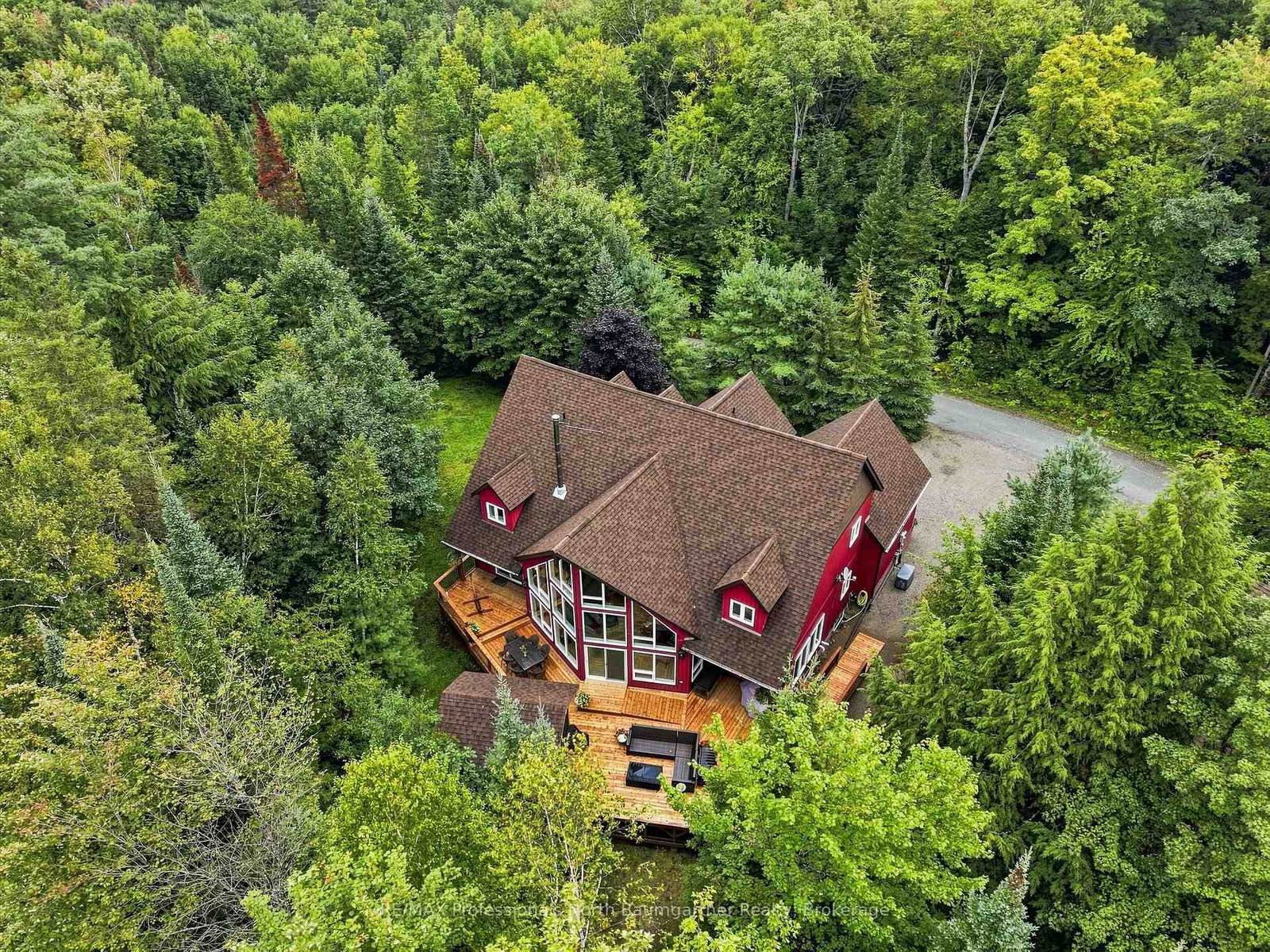 1018 Chicory Drive • Dysart et al, ON photo 2