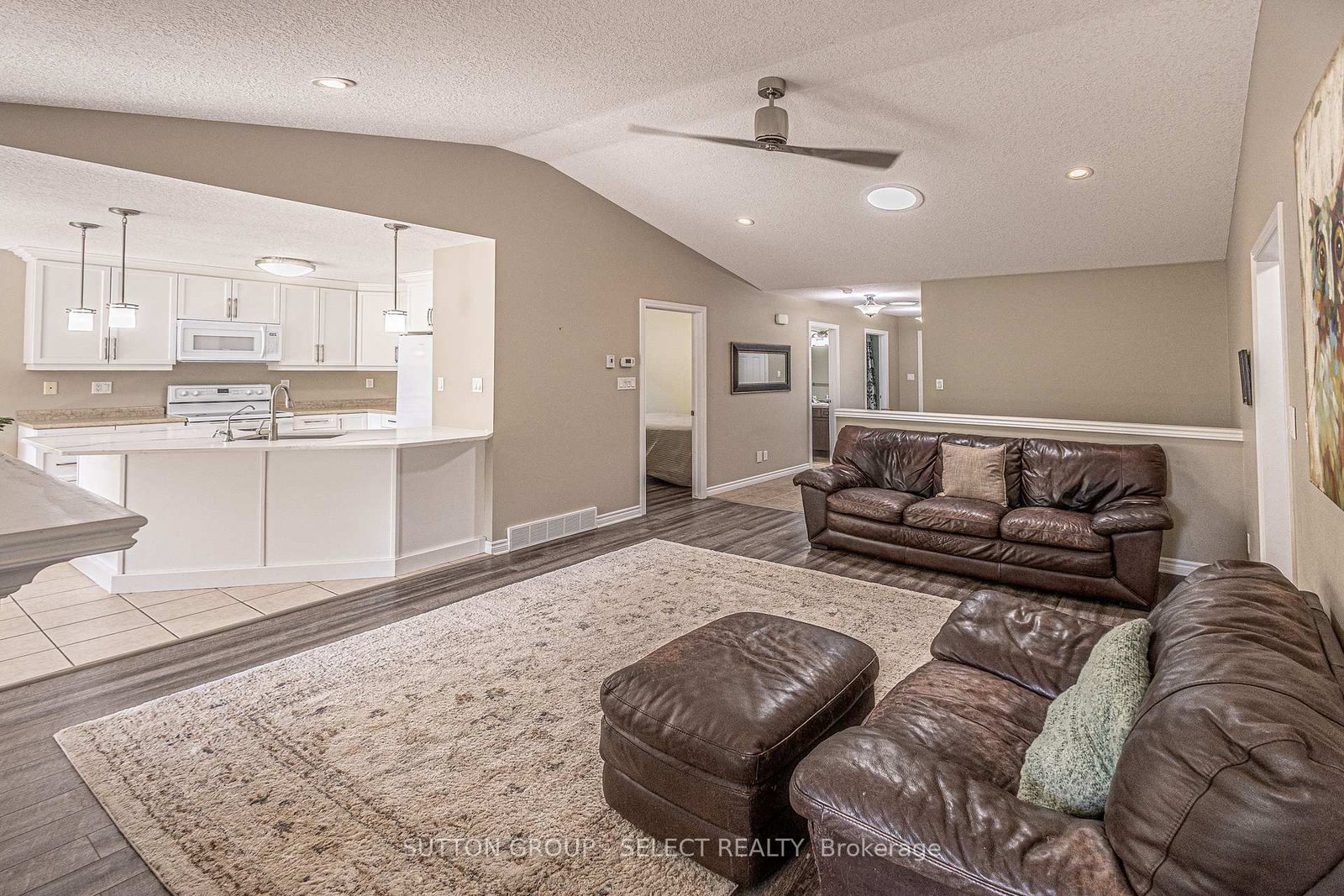24 Brooker Trail • Thames Centre, ON photo 13