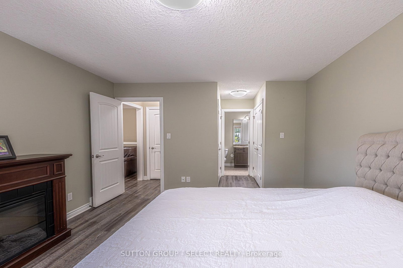 24 Brooker Trail • Thames Centre, ON photo 22