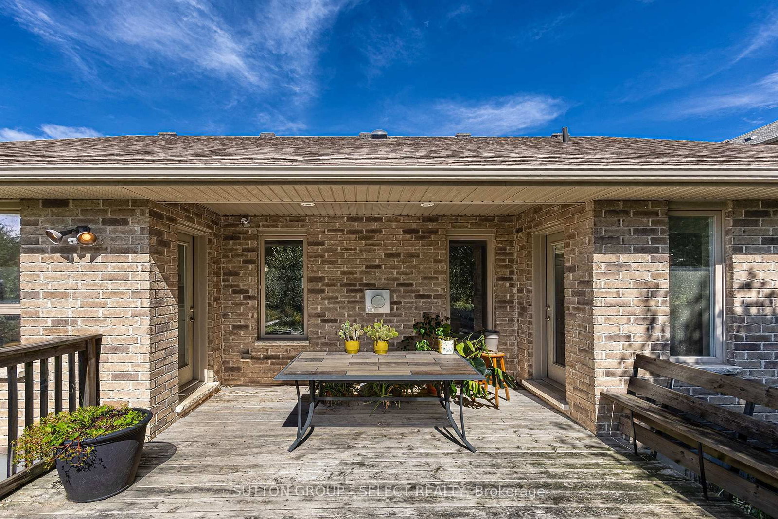 24 Brooker Trail • Thames Centre, ON photo 37