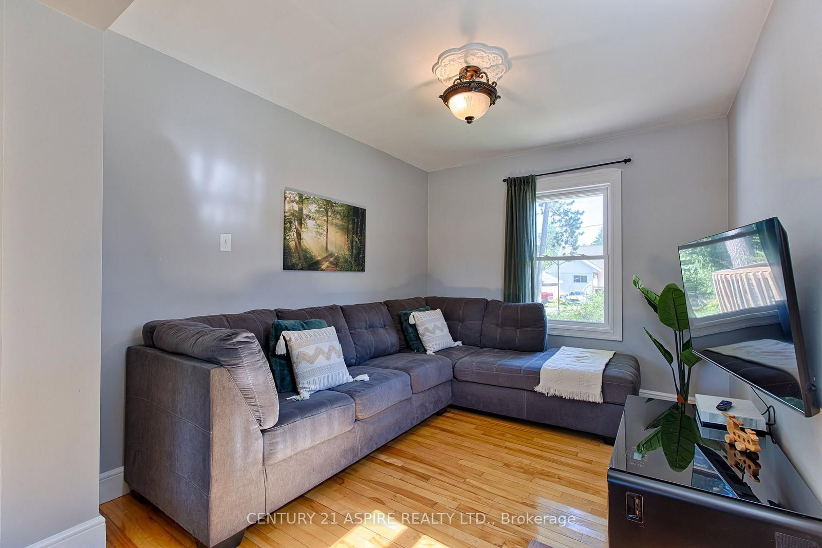 2 Thomson Crescent • Deep River, ON photo 10