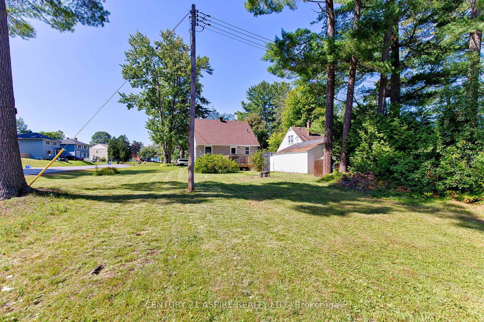 2 Thomson Crescent • Deep River, ON photo 35