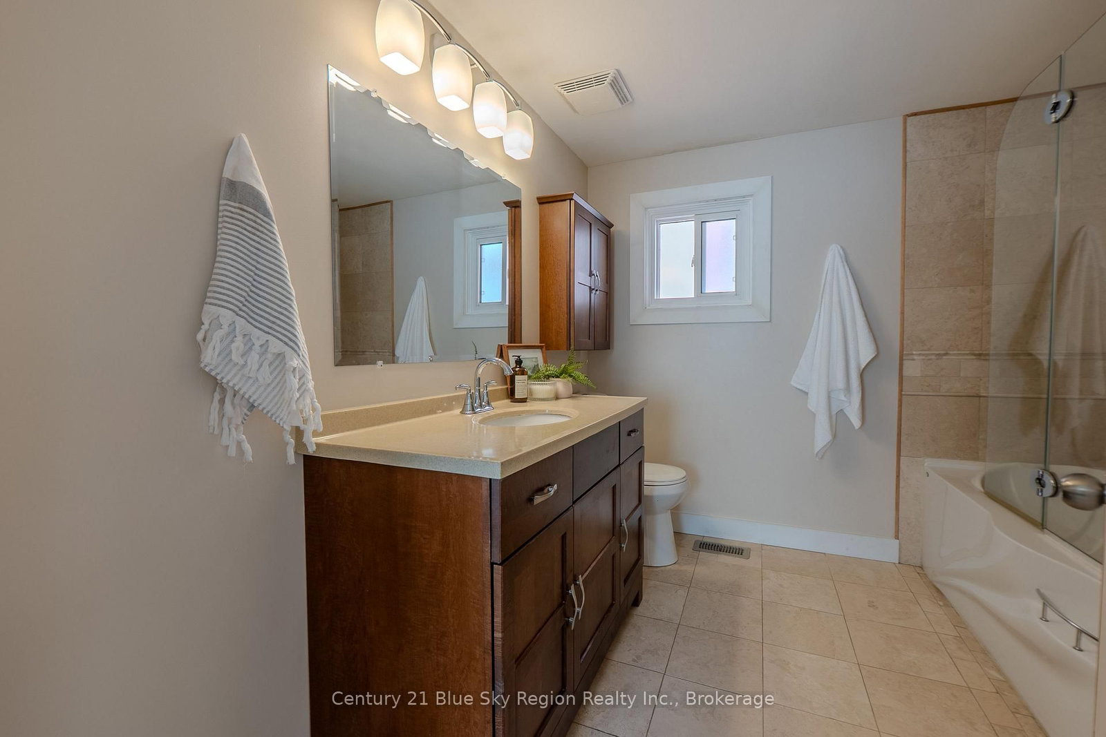 452 King Street W • North Bay, ON photo 19
