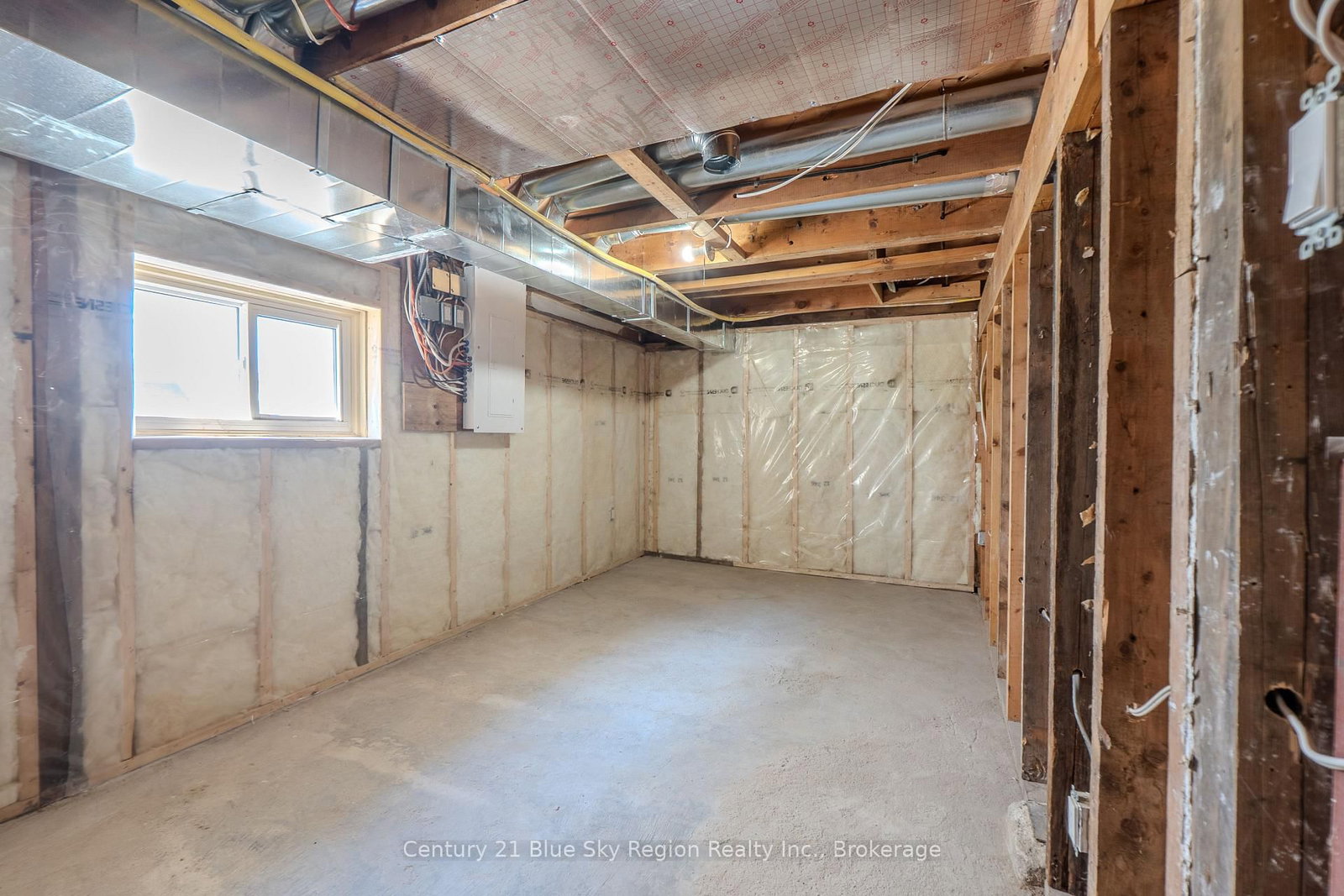 452 King Street W • North Bay, ON photo 28