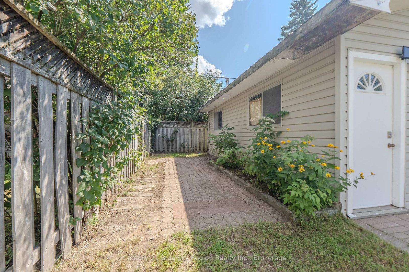 452 King Street W • North Bay, ON photo 35