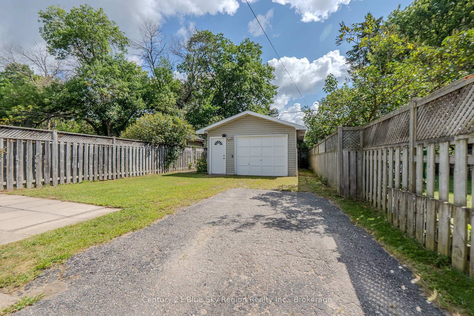 452 King Street W • North Bay, ON photo 37