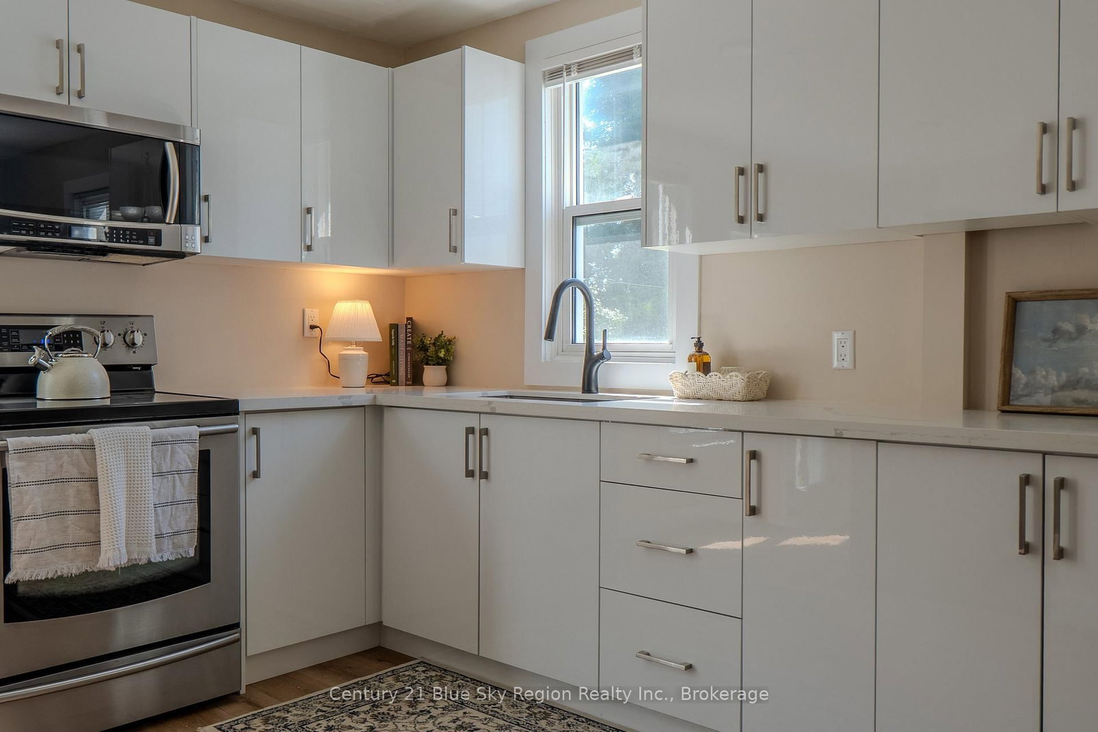 452 King Street W • North Bay, ON photo 9