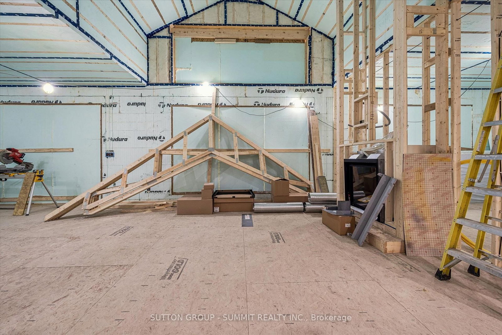 227 HOOD Road • Huntsville, ON photo 15