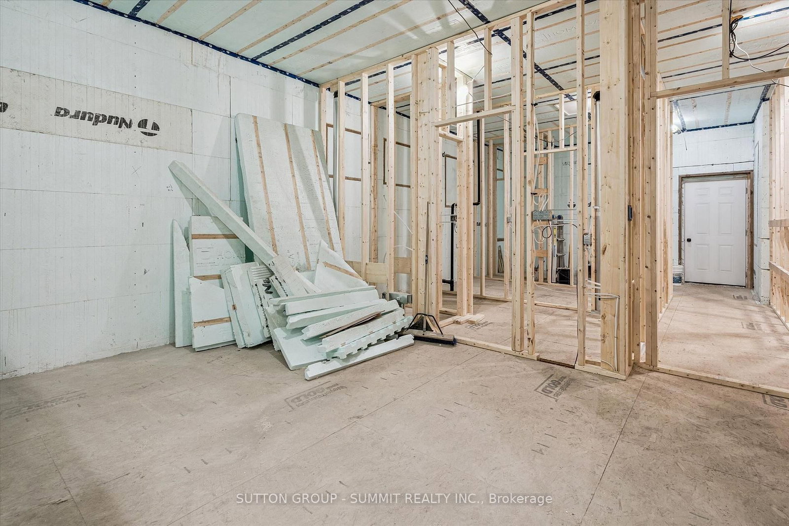 227 HOOD Road • Huntsville, ON photo 21