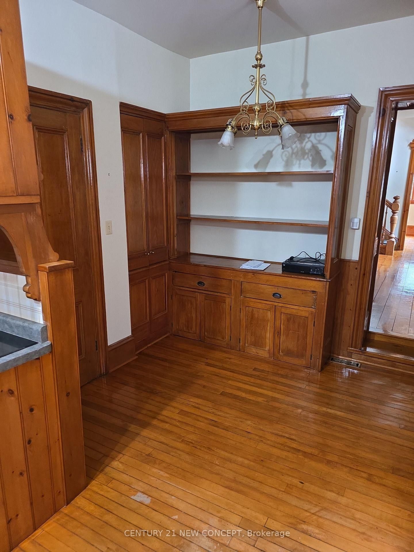 123 Jackson Street W • Hamilton, ON photo 15