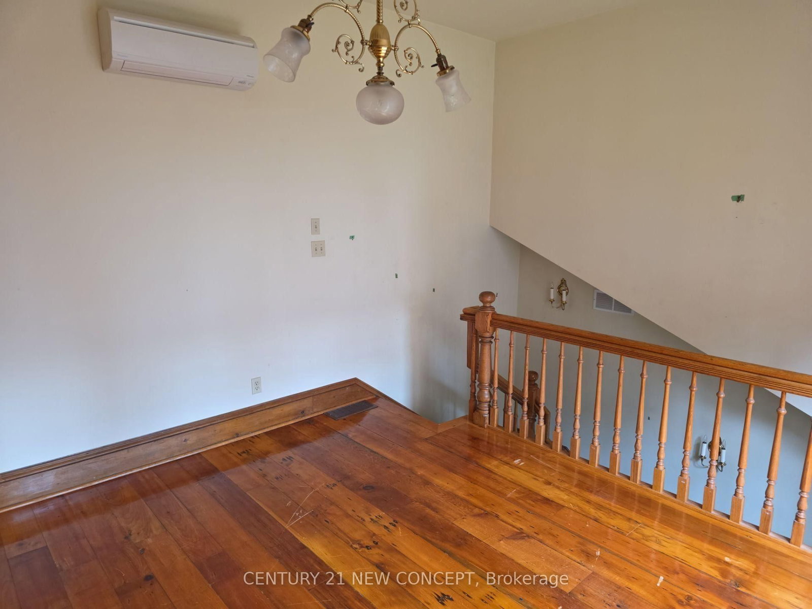 123 Jackson Street W • Hamilton, ON photo 32