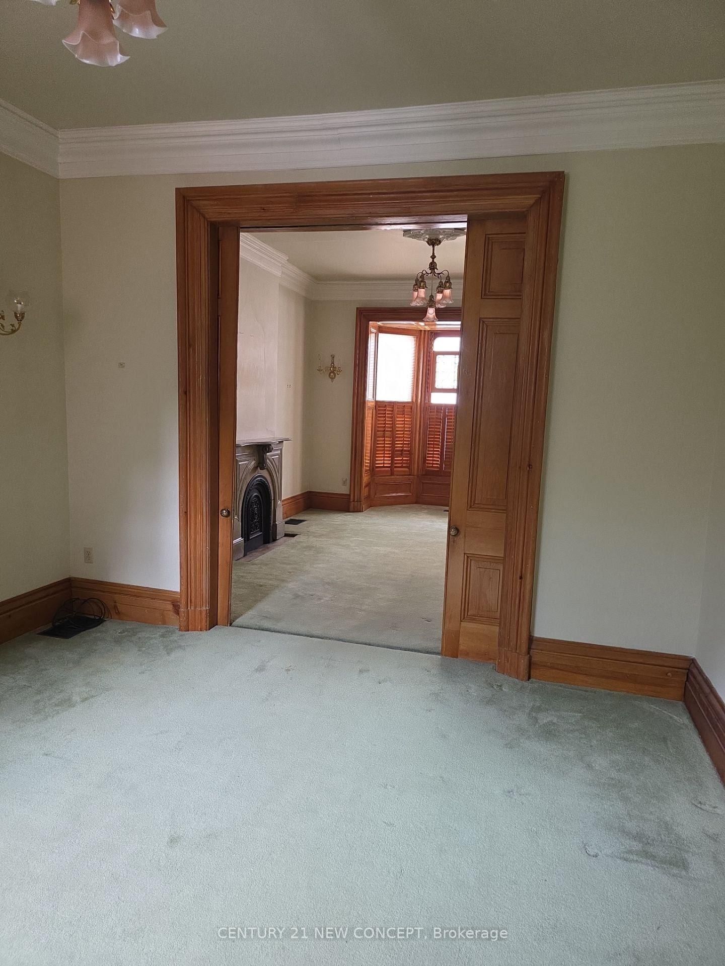 123 Jackson Street W • Hamilton, ON photo 9