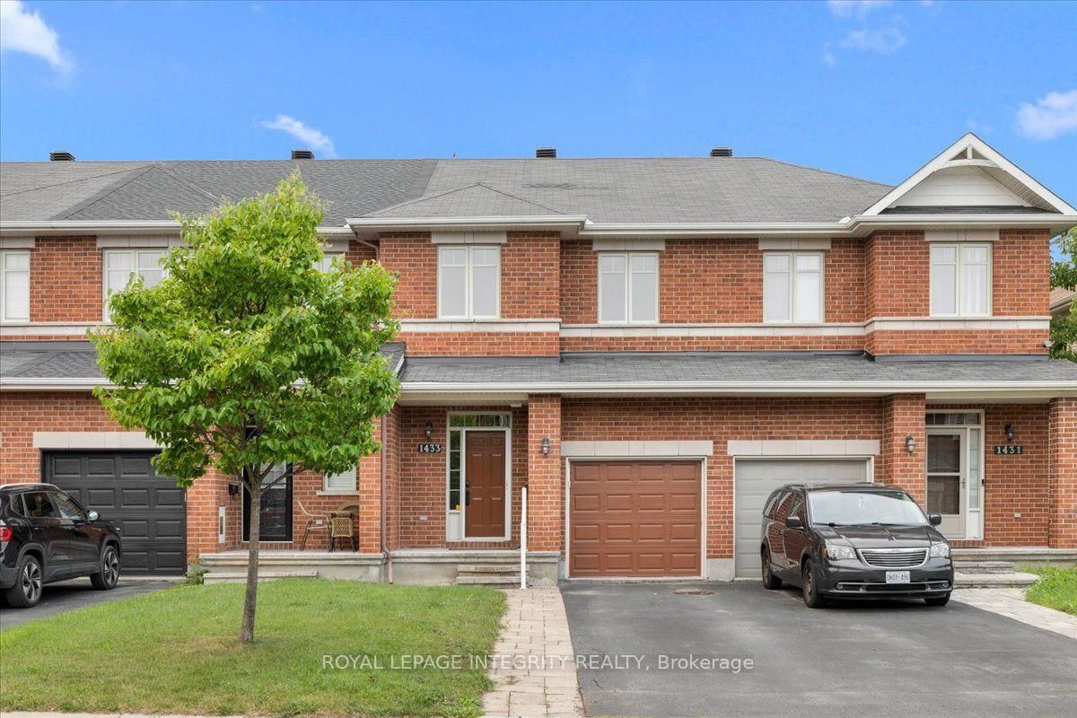 1433 Comfrey Crescent