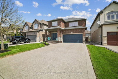 92 Garinger Crescent • Hamilton, ON photo 3