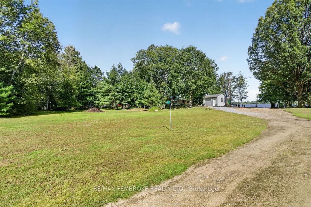 141A Sullivan Point Road • Pembroke, ON photo 5