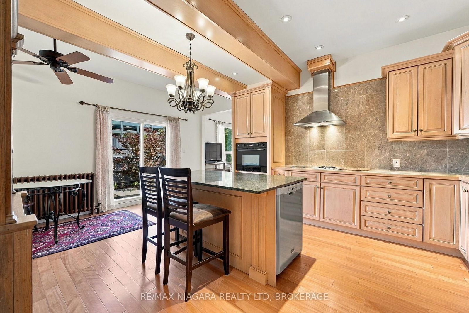 8 Trafalgar Street • St. Catharines, ON photo 20