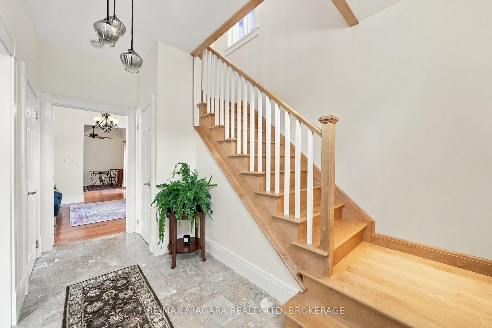 8 Trafalgar Street • St. Catharines, ON photo 25