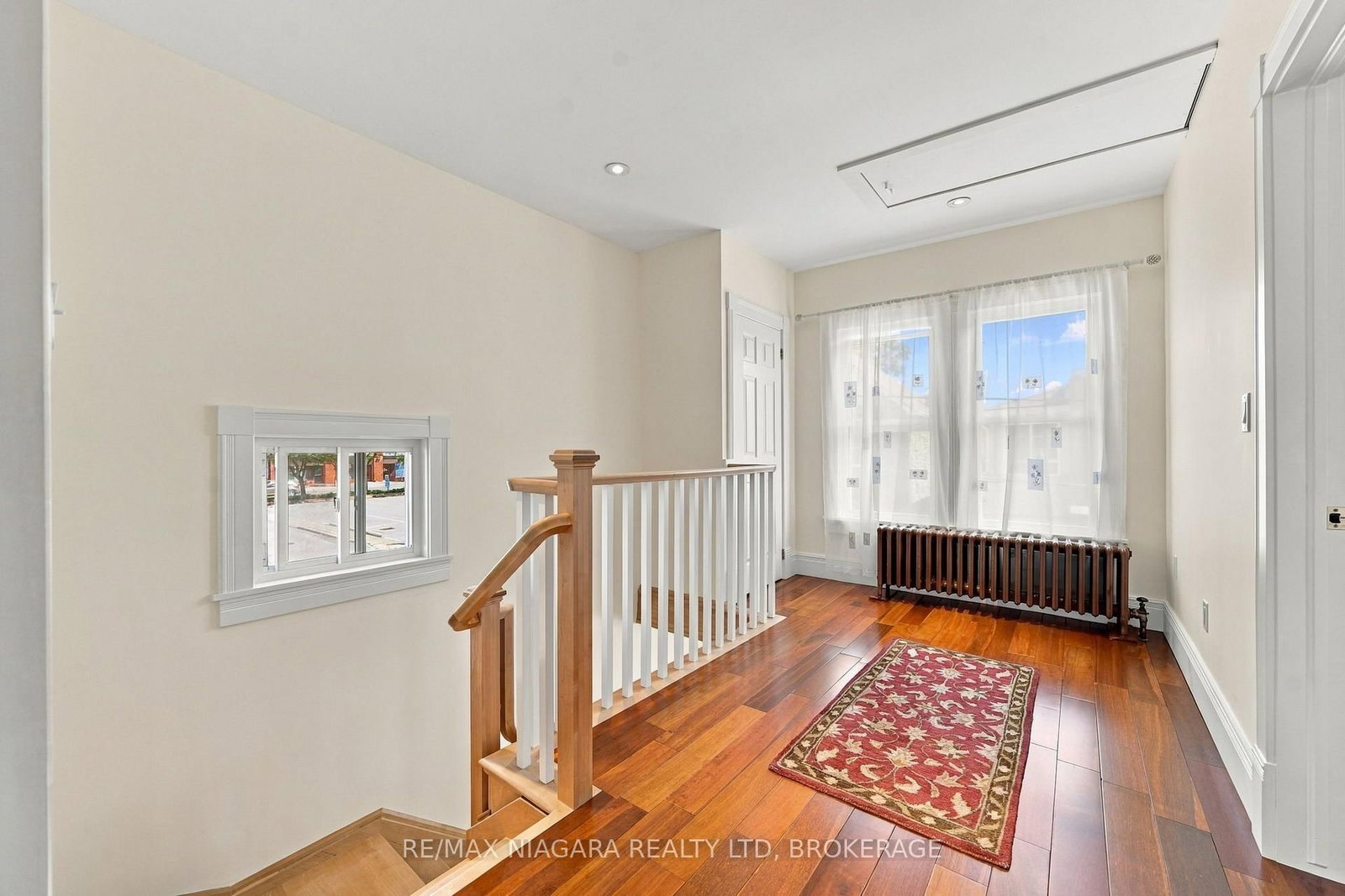 8 Trafalgar Street • St. Catharines, ON photo 26
